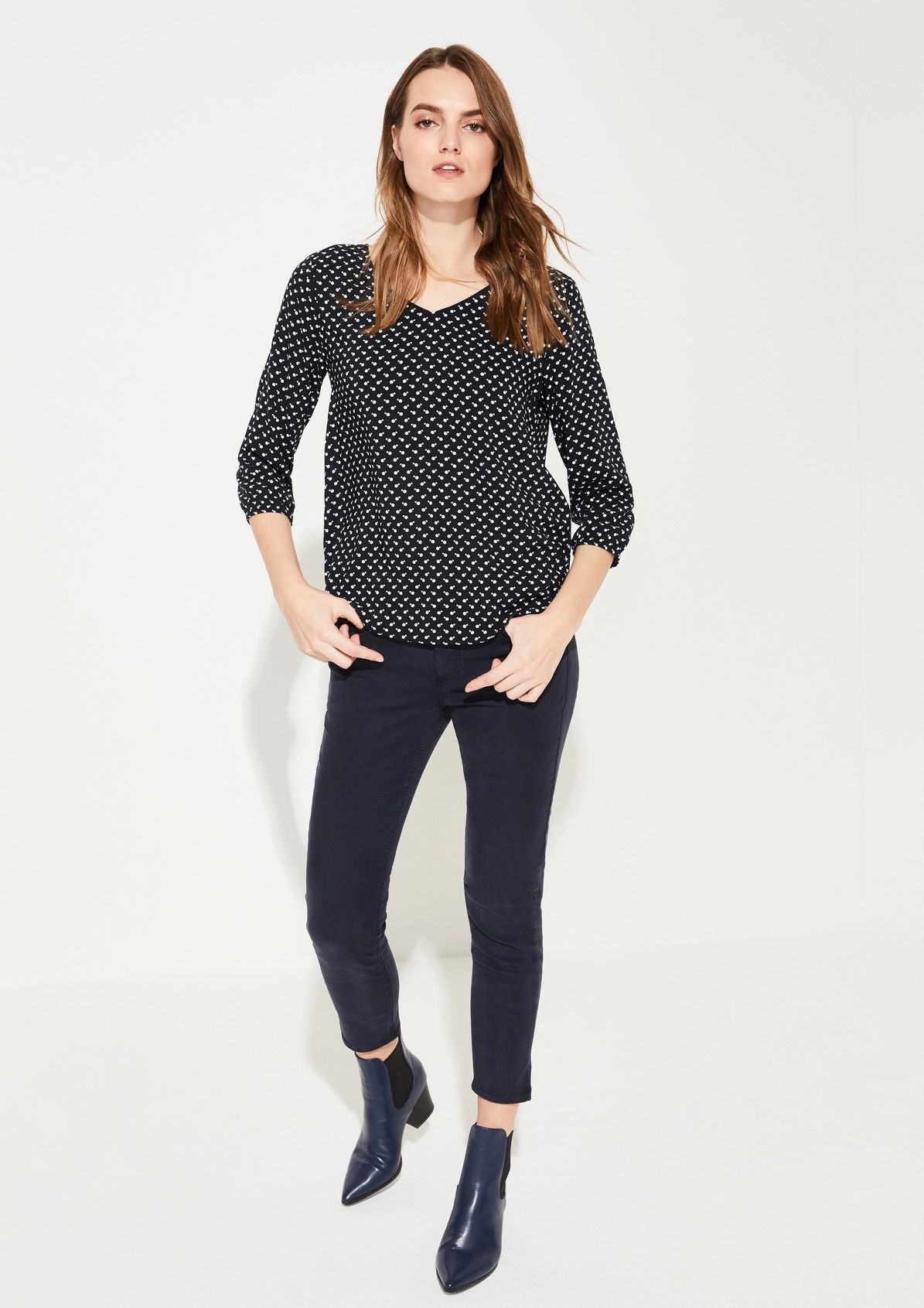 Lightweight tunic with an all-over print from comma