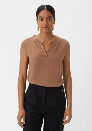 Layered top from comma