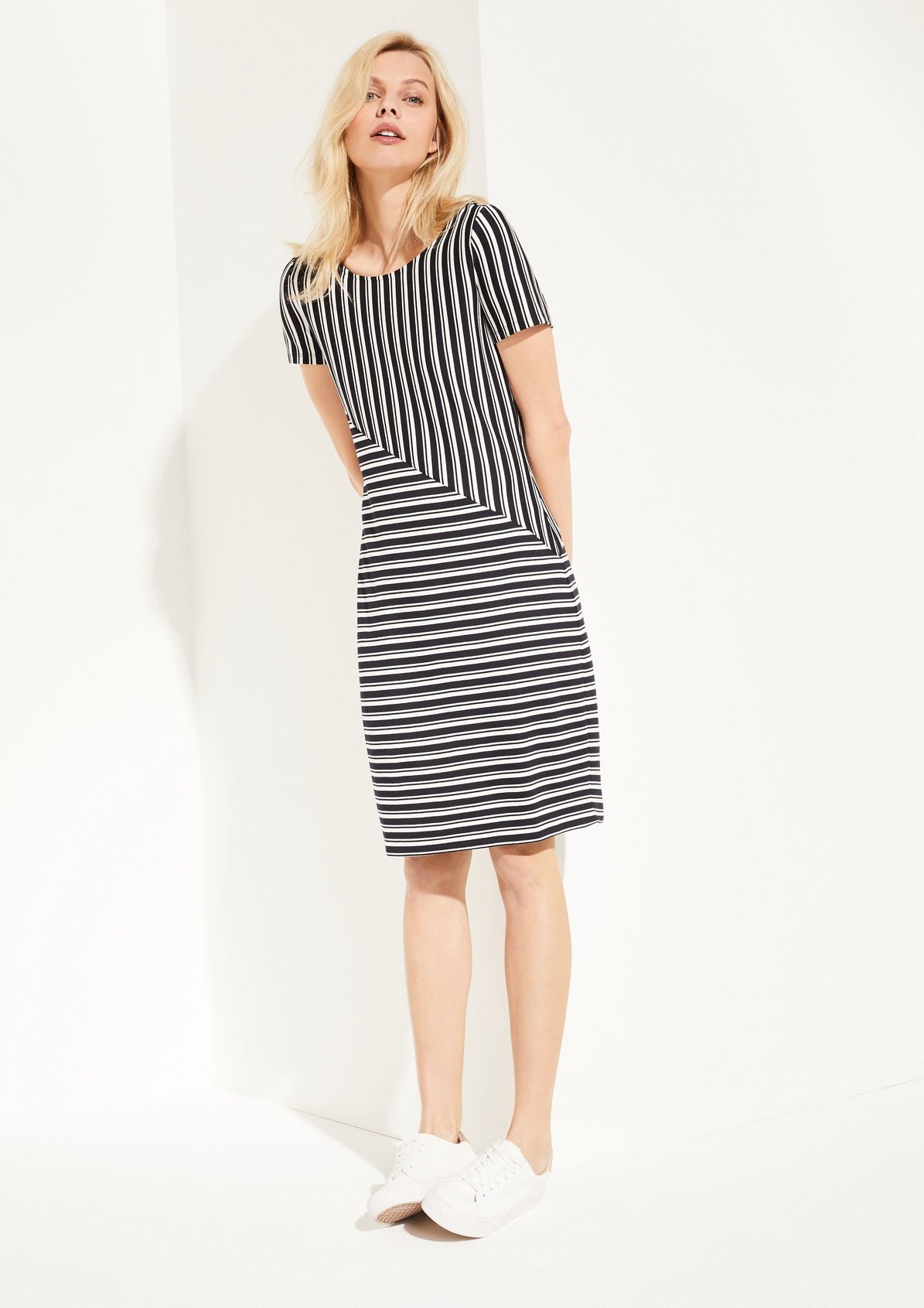 Jersey dress with a striped pattern from comma