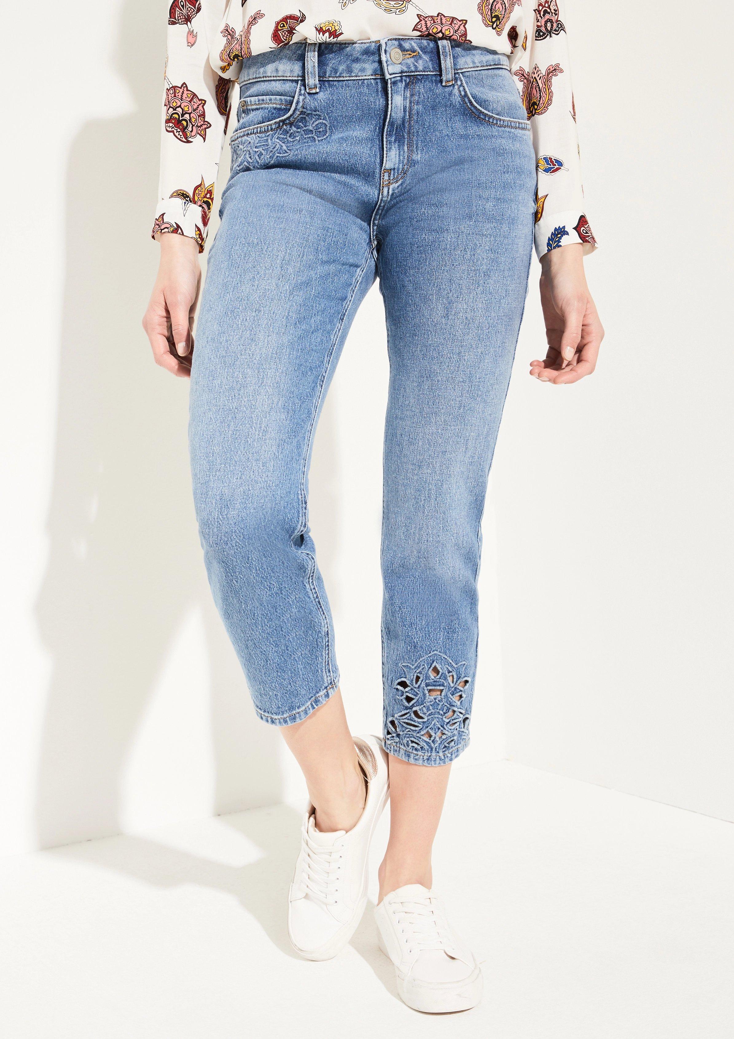 jeans with embroidery