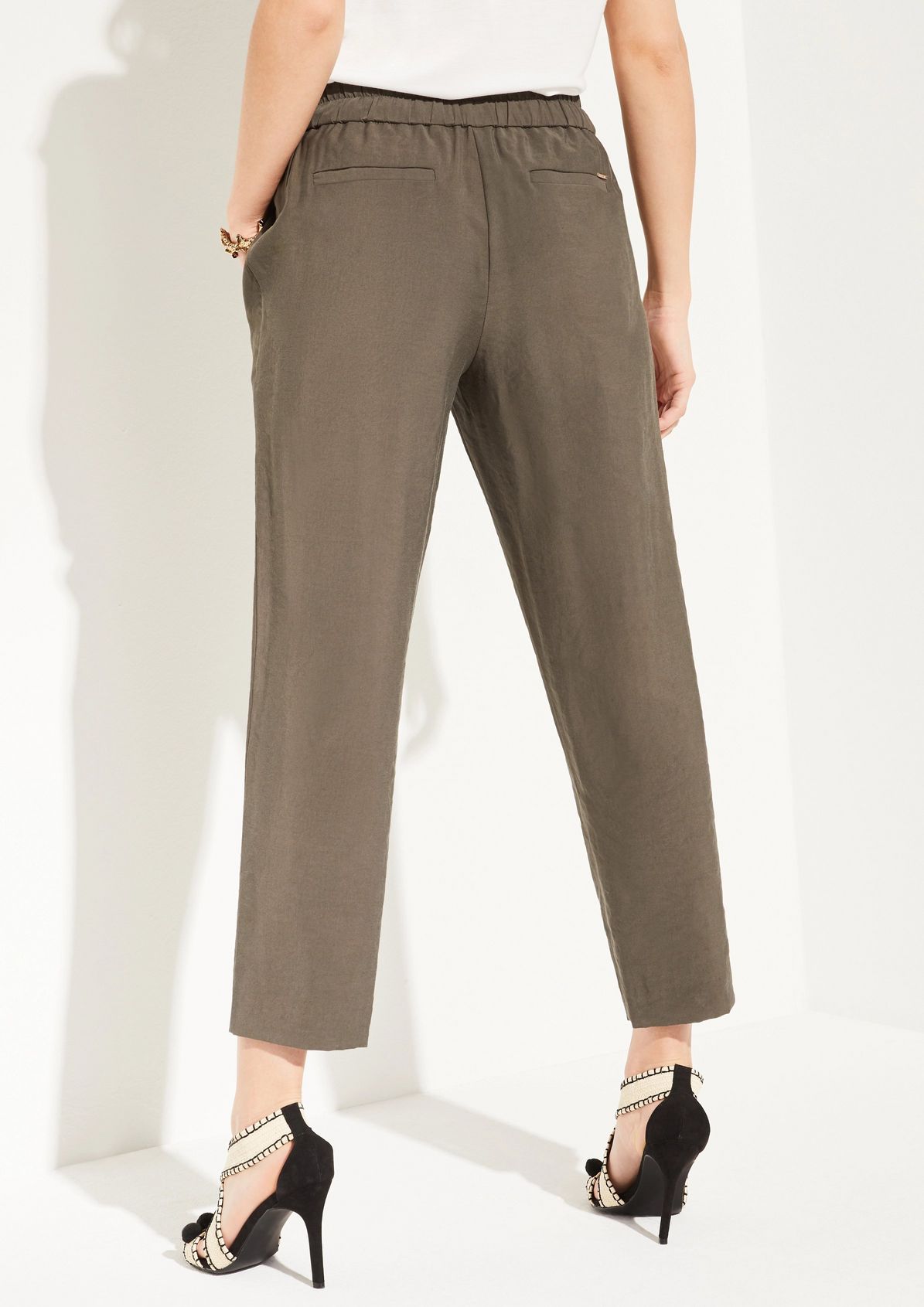Regular Fit: trousers with an elasticated waistband from comma