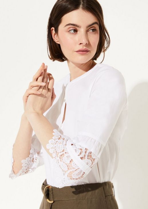 Blouse with a lace trim from comma