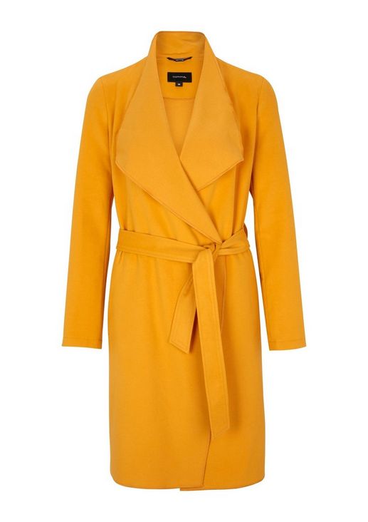 Coat with a tie-around belt from comma