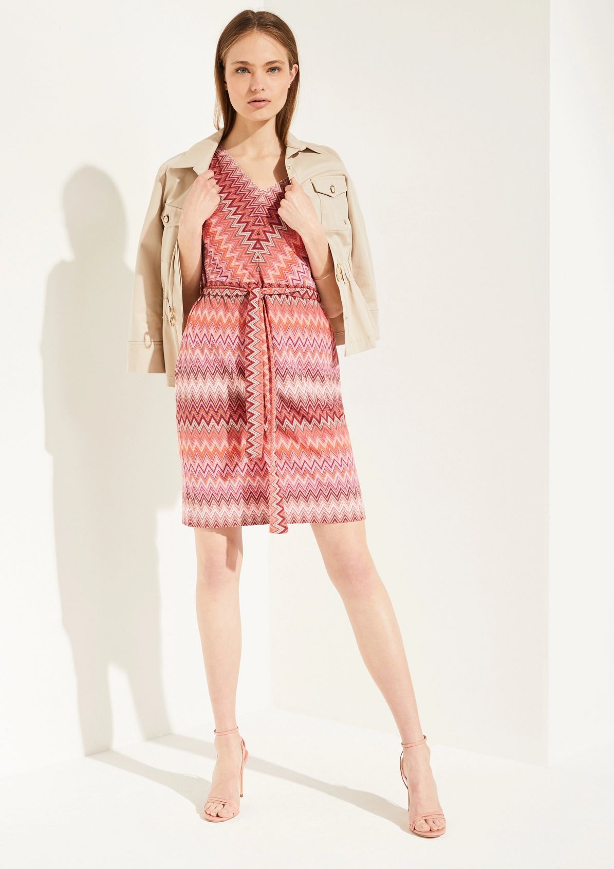 comma Lightweight dress with a knitted pattern