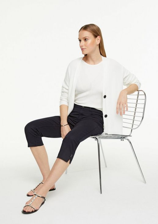 Slim fit: plain-coloured capri jeans from comma