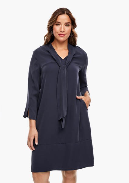 Women Plus size | Dress with a pussy bow collar - FZ43998
