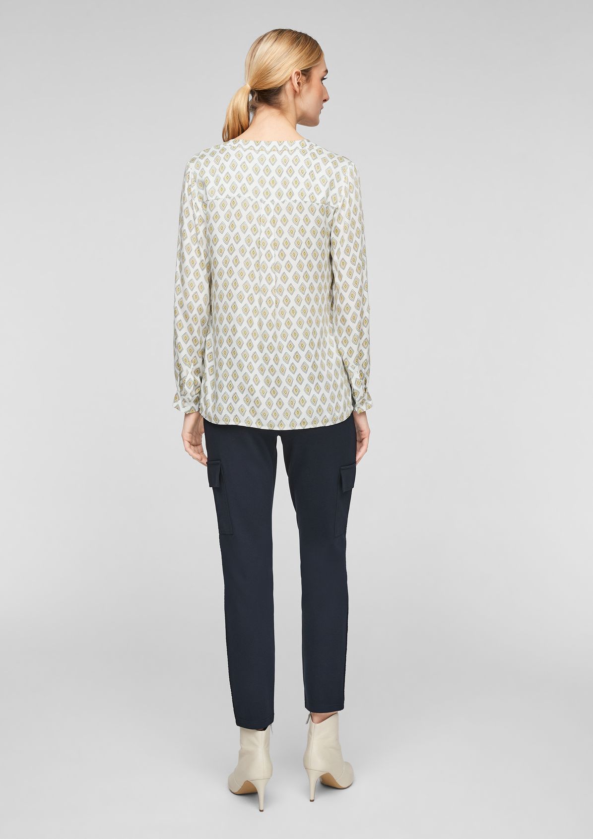 Printed blouse with a V-neckline from comma