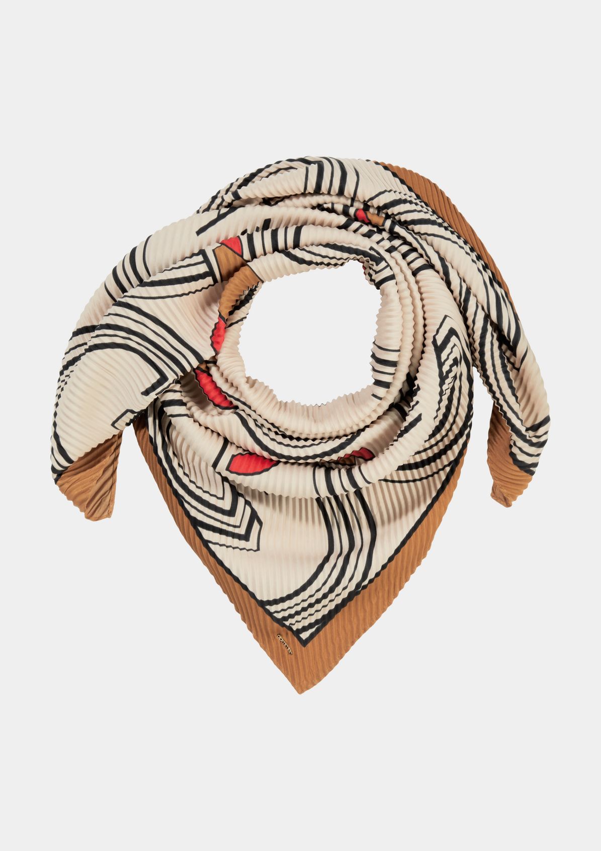 Scarf with pleats from comma