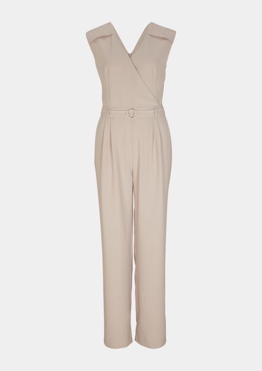 Jumpsuit with a V-neckline from comma
