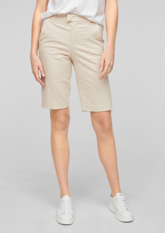 Femmes Pantalons | Regular Fit : Bermuda à plis de repassage permanents - CK34292