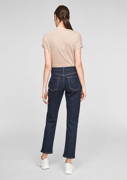 Slim Fit: Leicht ausgestellte Jeans 