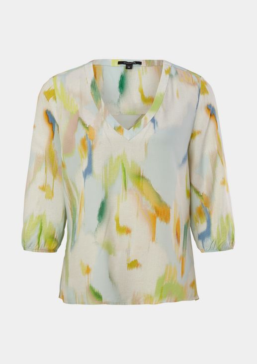 Print blouse with a V-neckline from comma