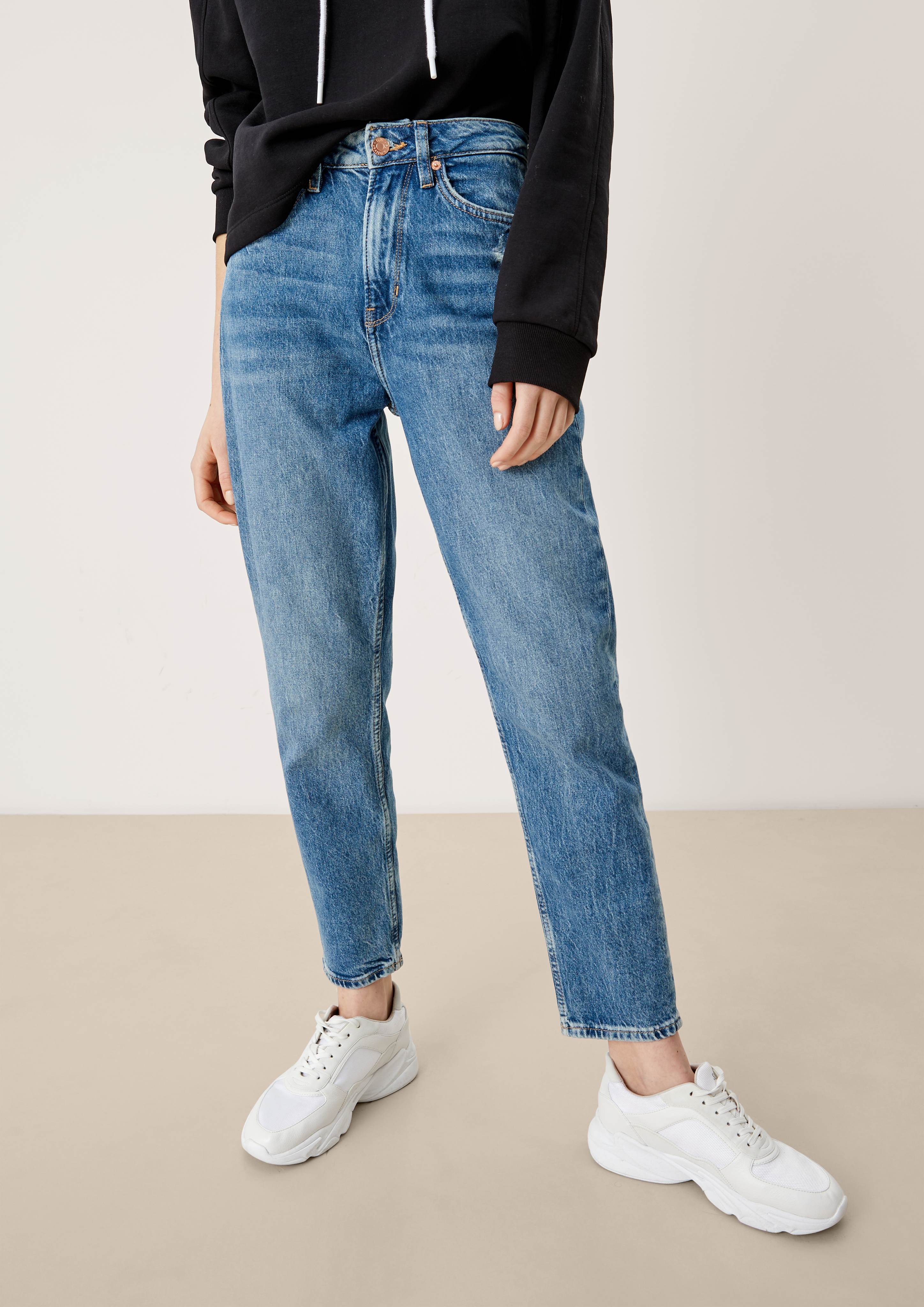 Women Relaxed fit: tapered leg jeans - blue | www.soliver.eu