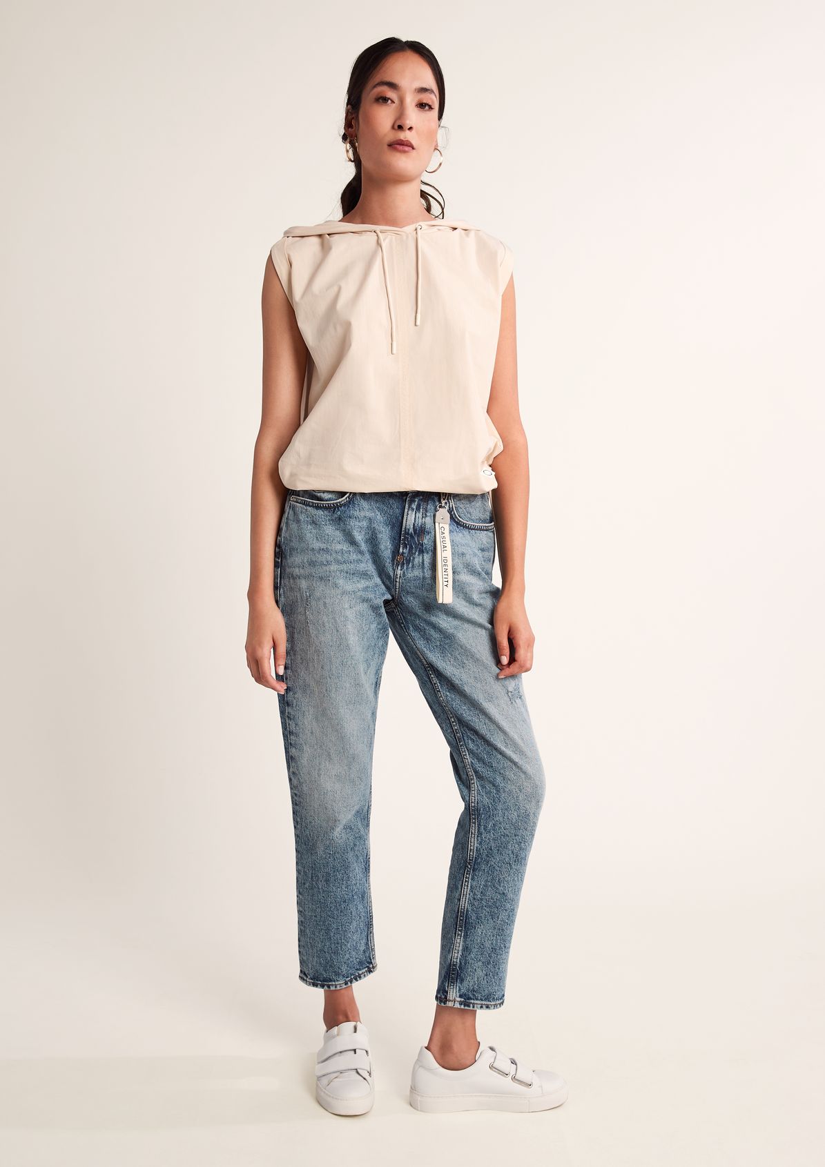 Relaxed: jeans with a garment wash from comma