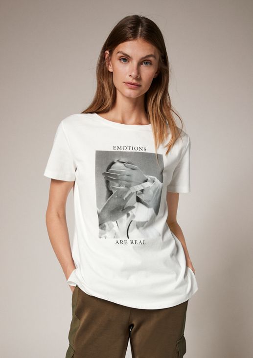 T-shirt with a photo print from comma