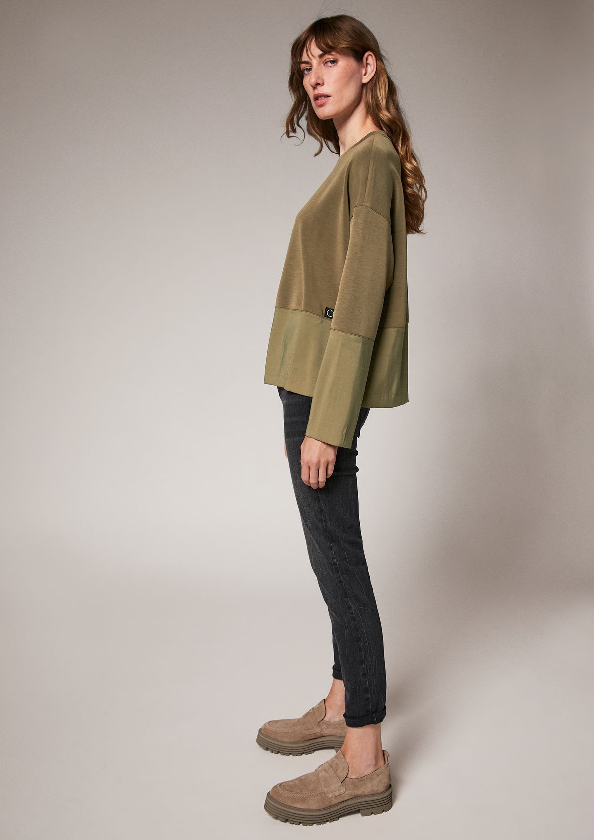 Scuba top with twill sections from comma