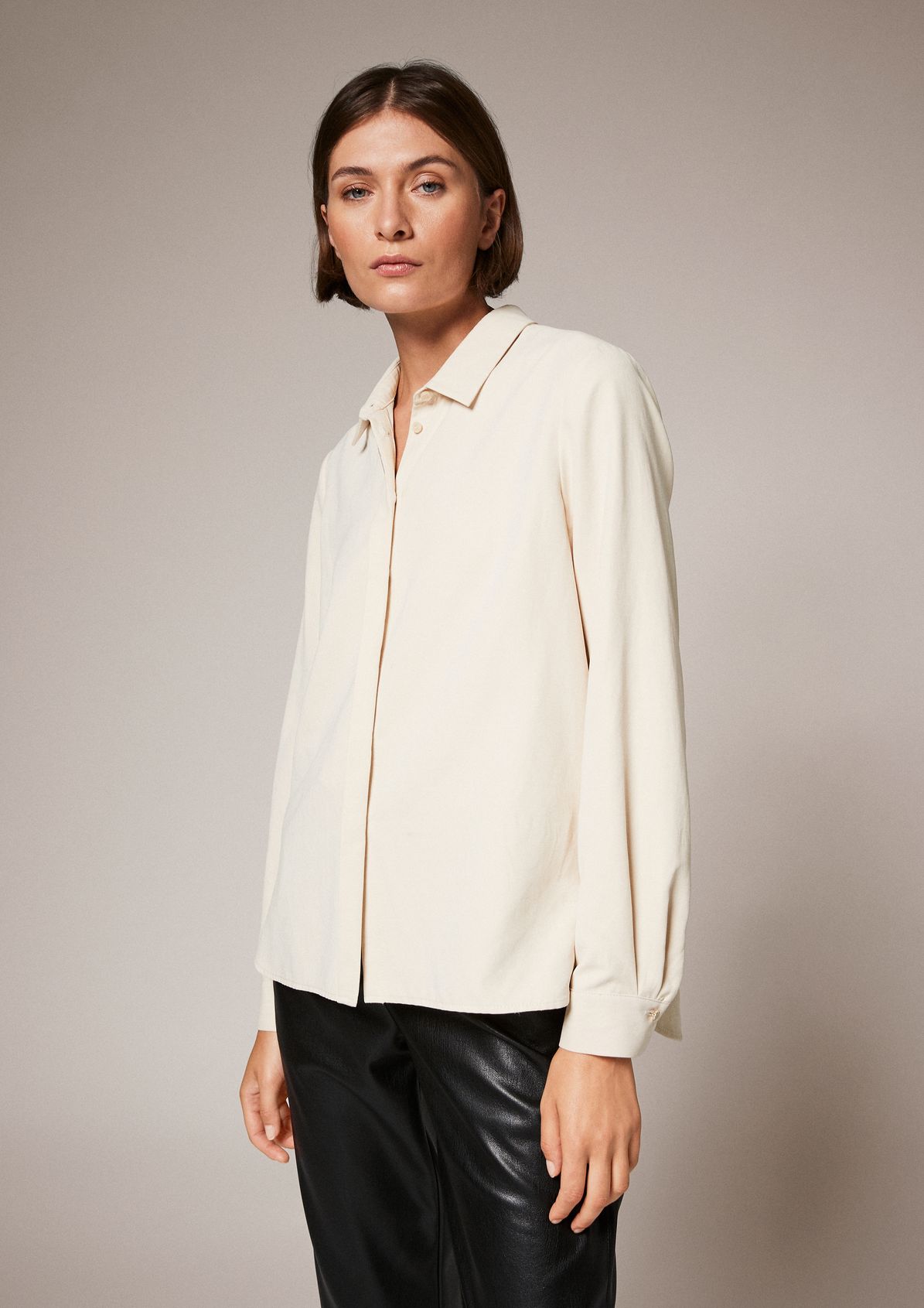 Soft oversized blouse from comma