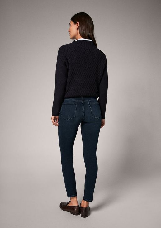 Slim: dark blue jeans from comma