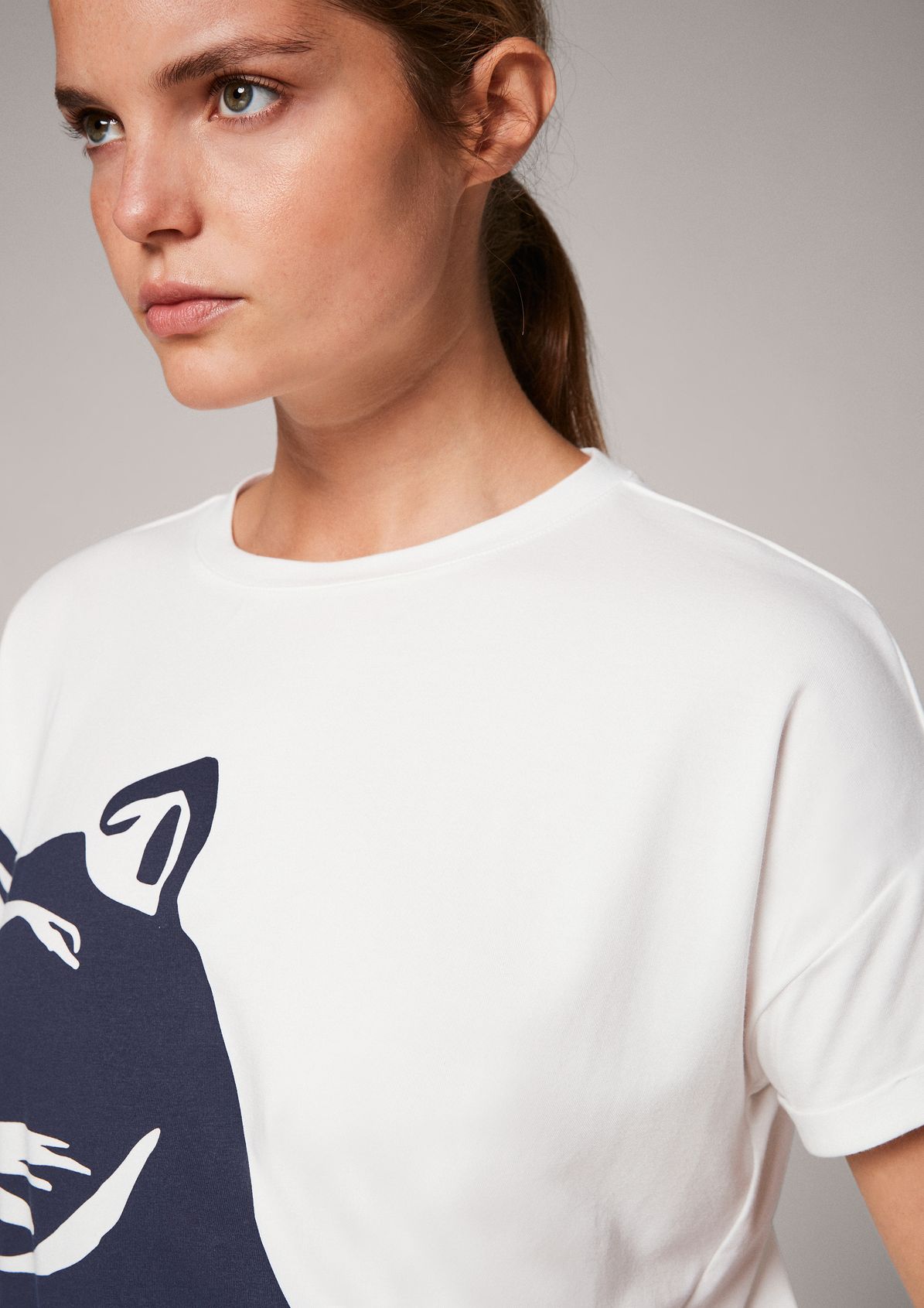 T-shirt with a front print from comma