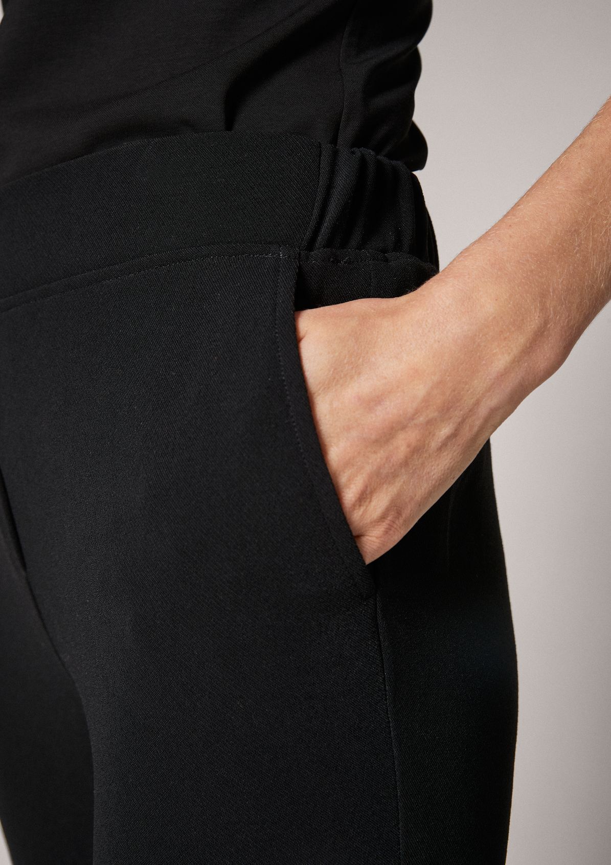 Regular: Trousers with a twill texture from comma