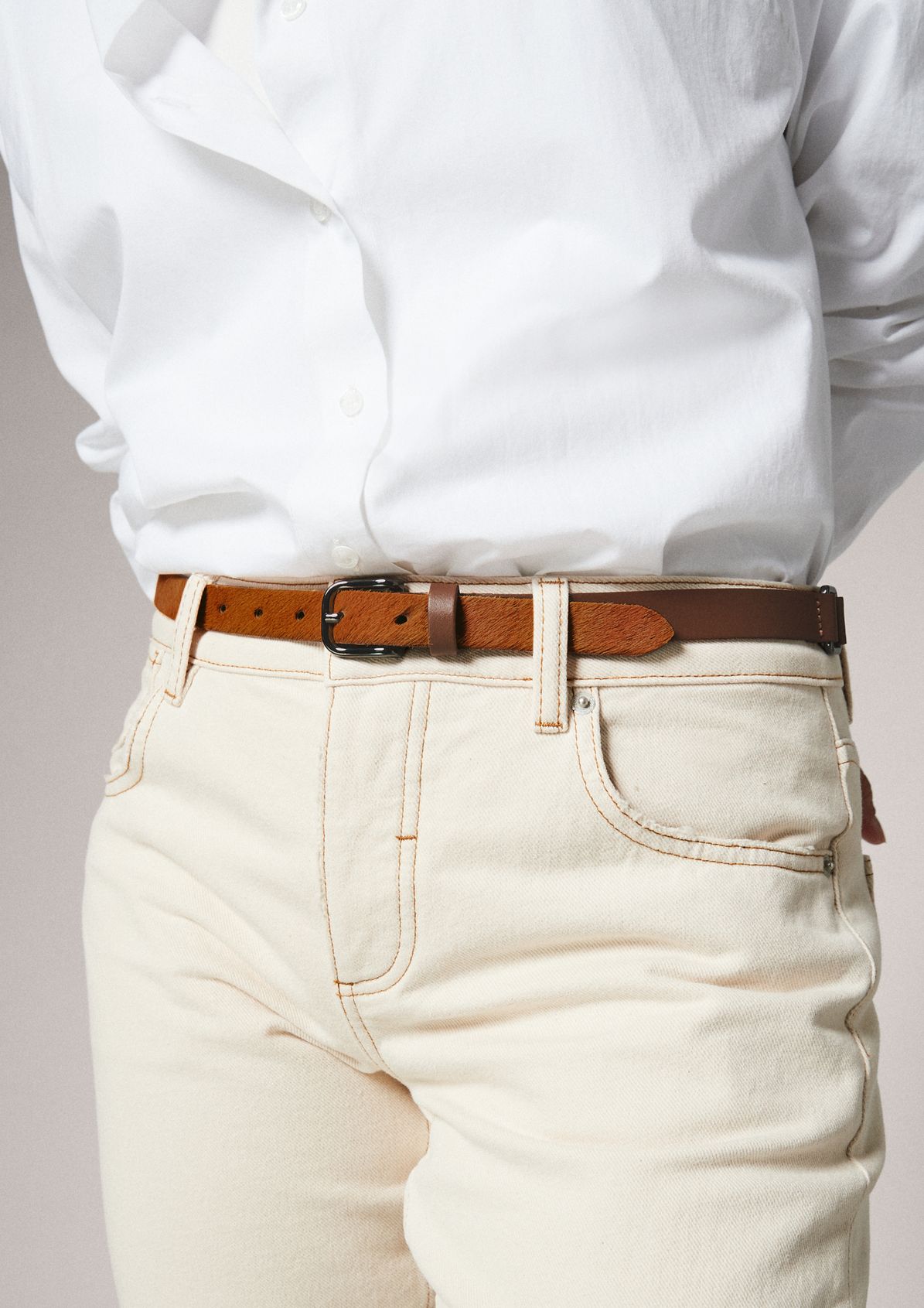 Two-tone leather belt from comma