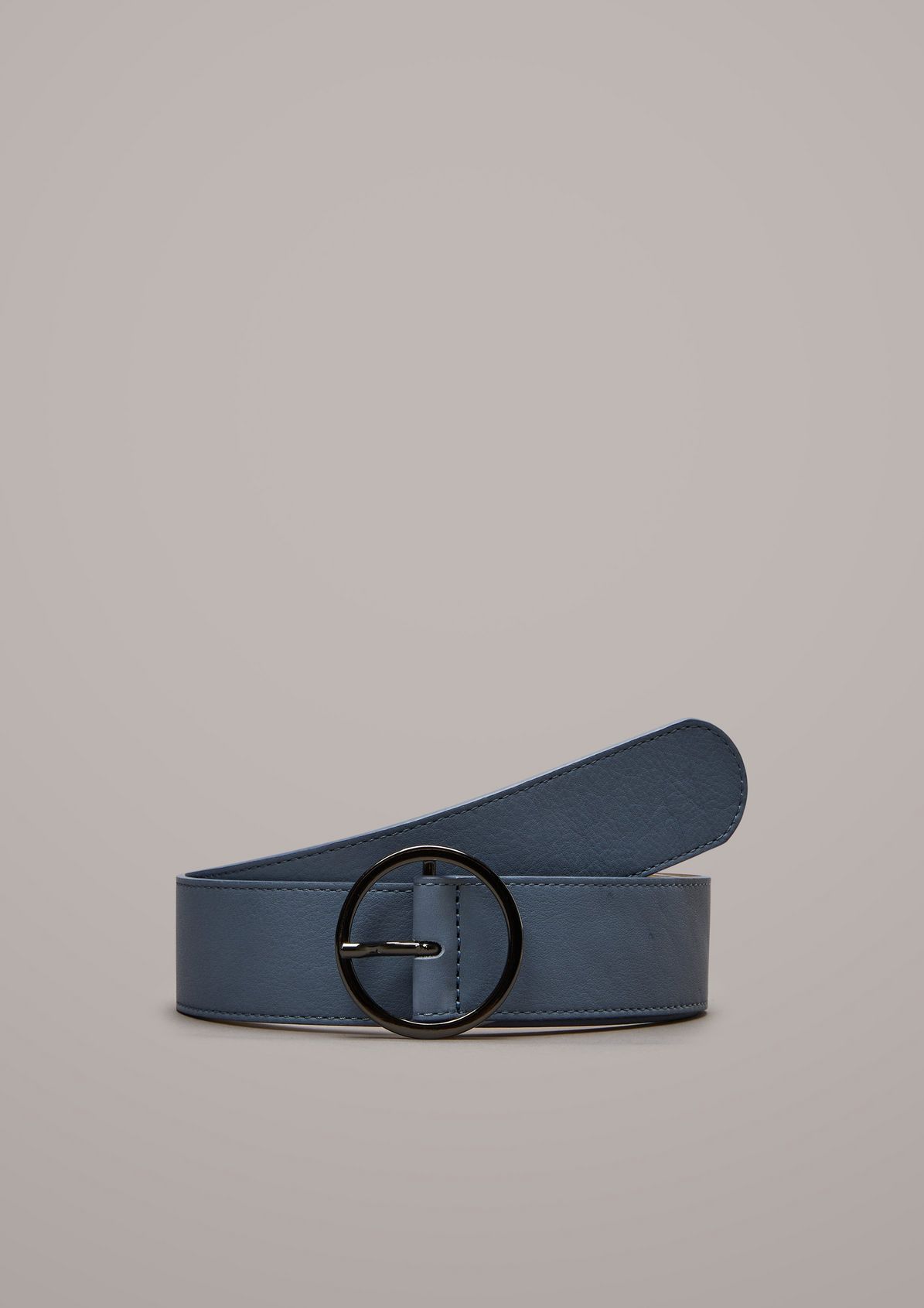 Belt with a round pin buckle from comma