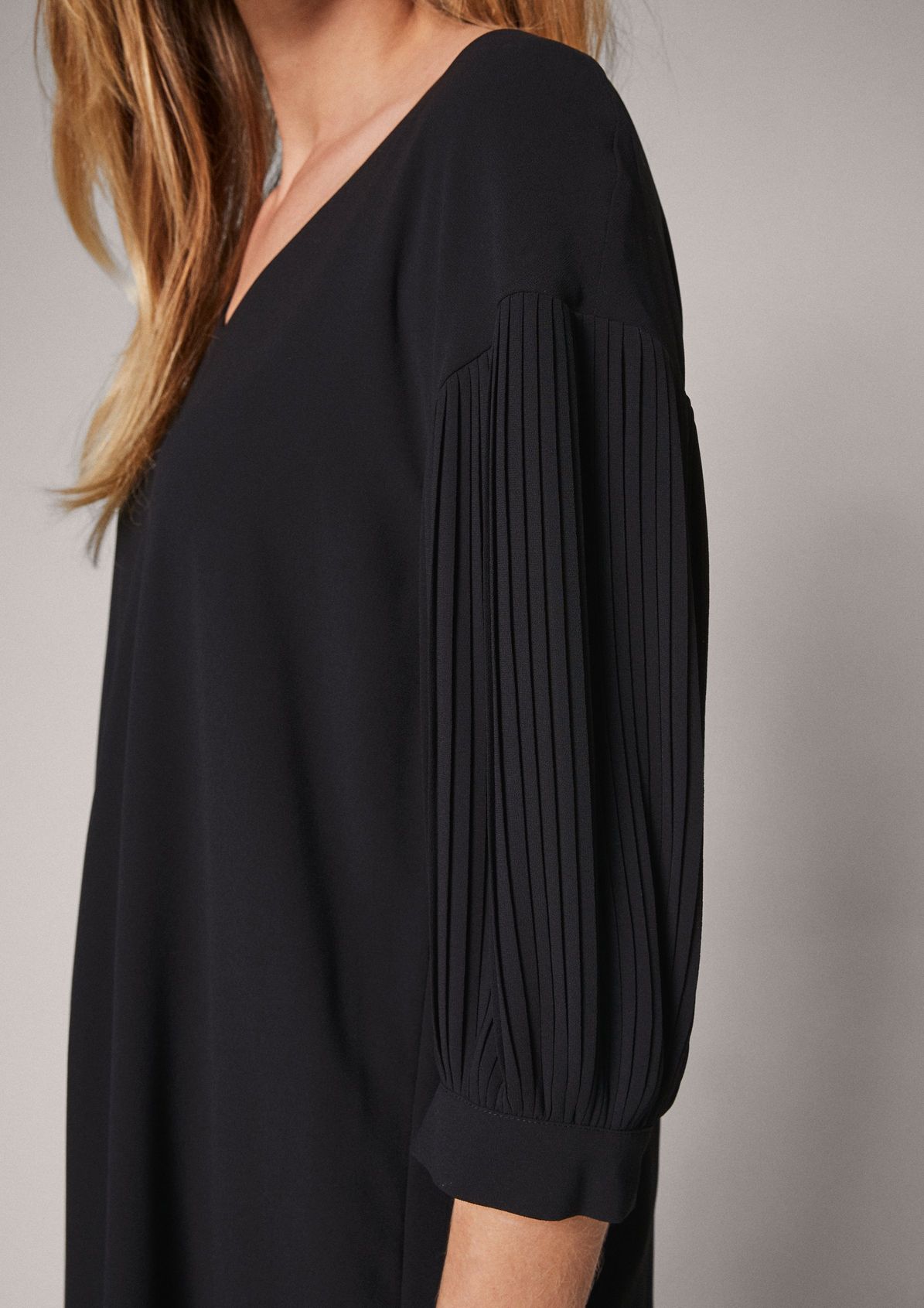 Dress with pleated sleeves from comma