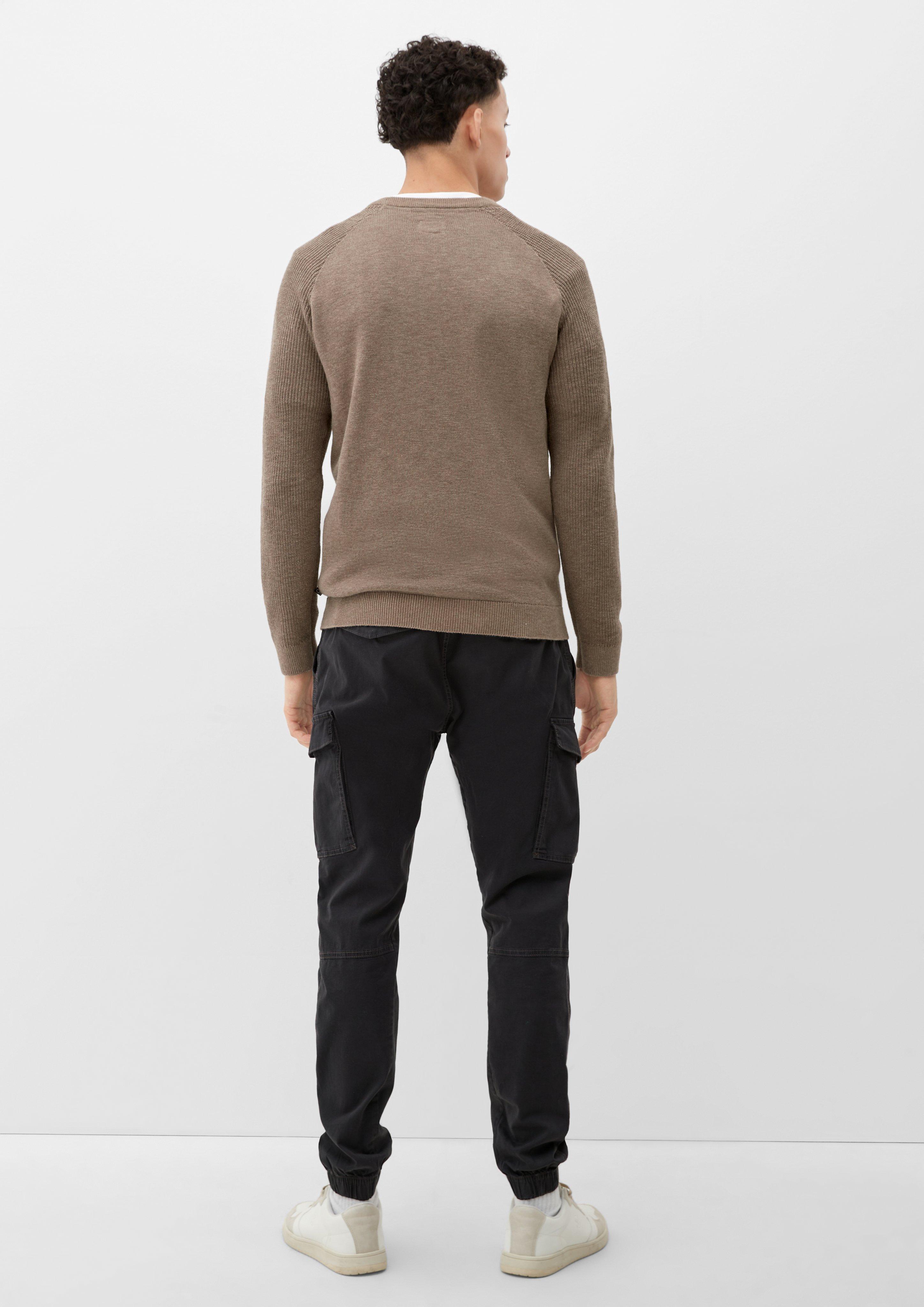 Knitted pullover