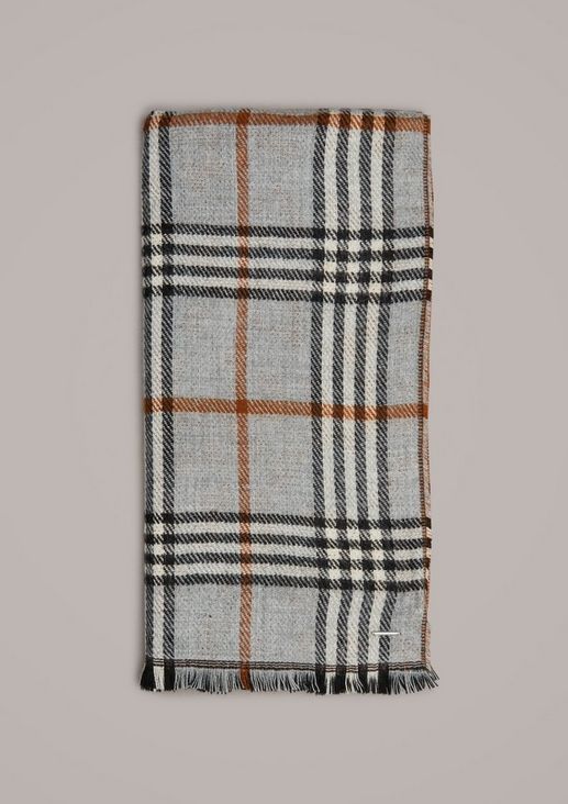 Double-faced scarf from comma