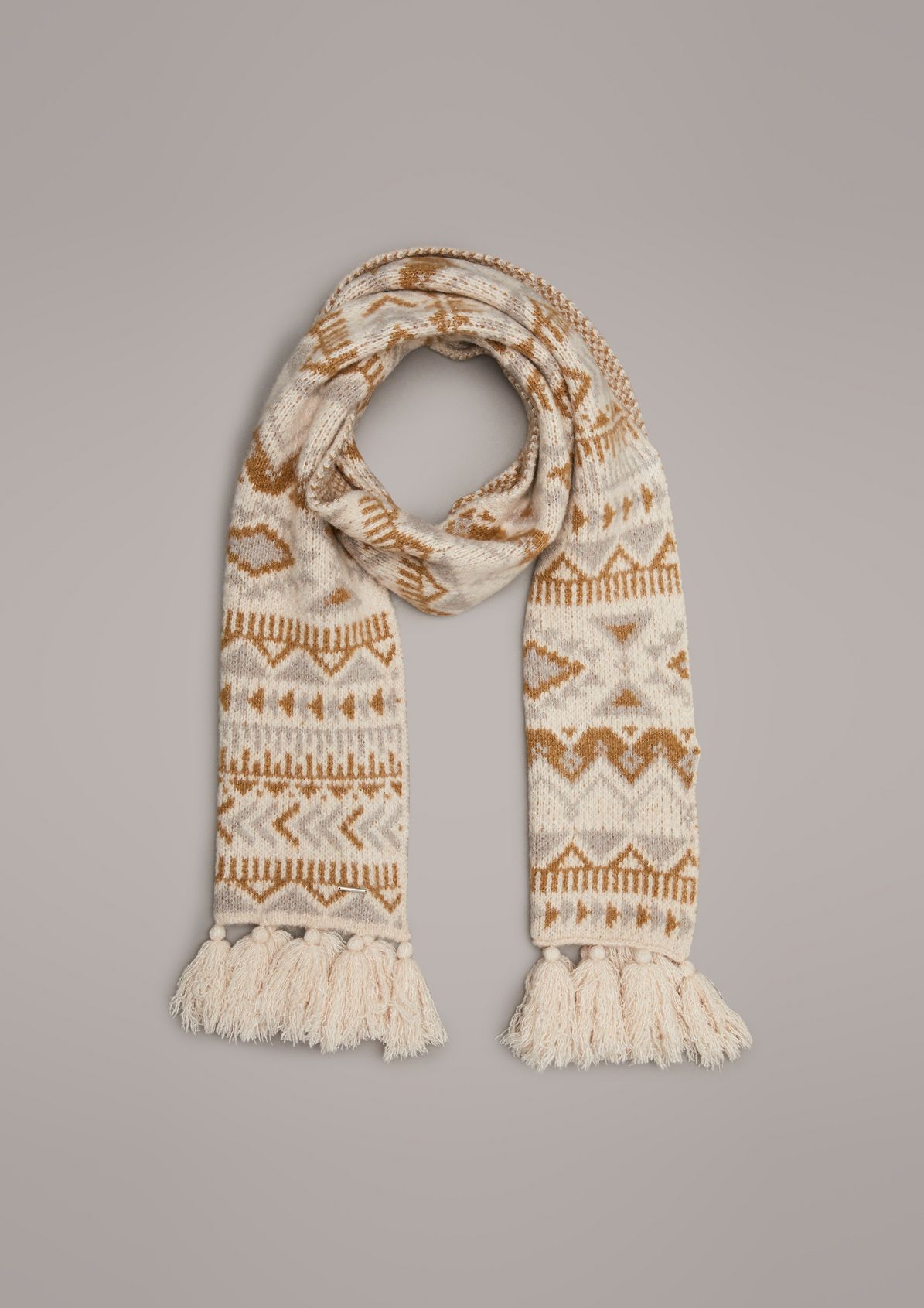 Scarf in a Fair Isle style from comma