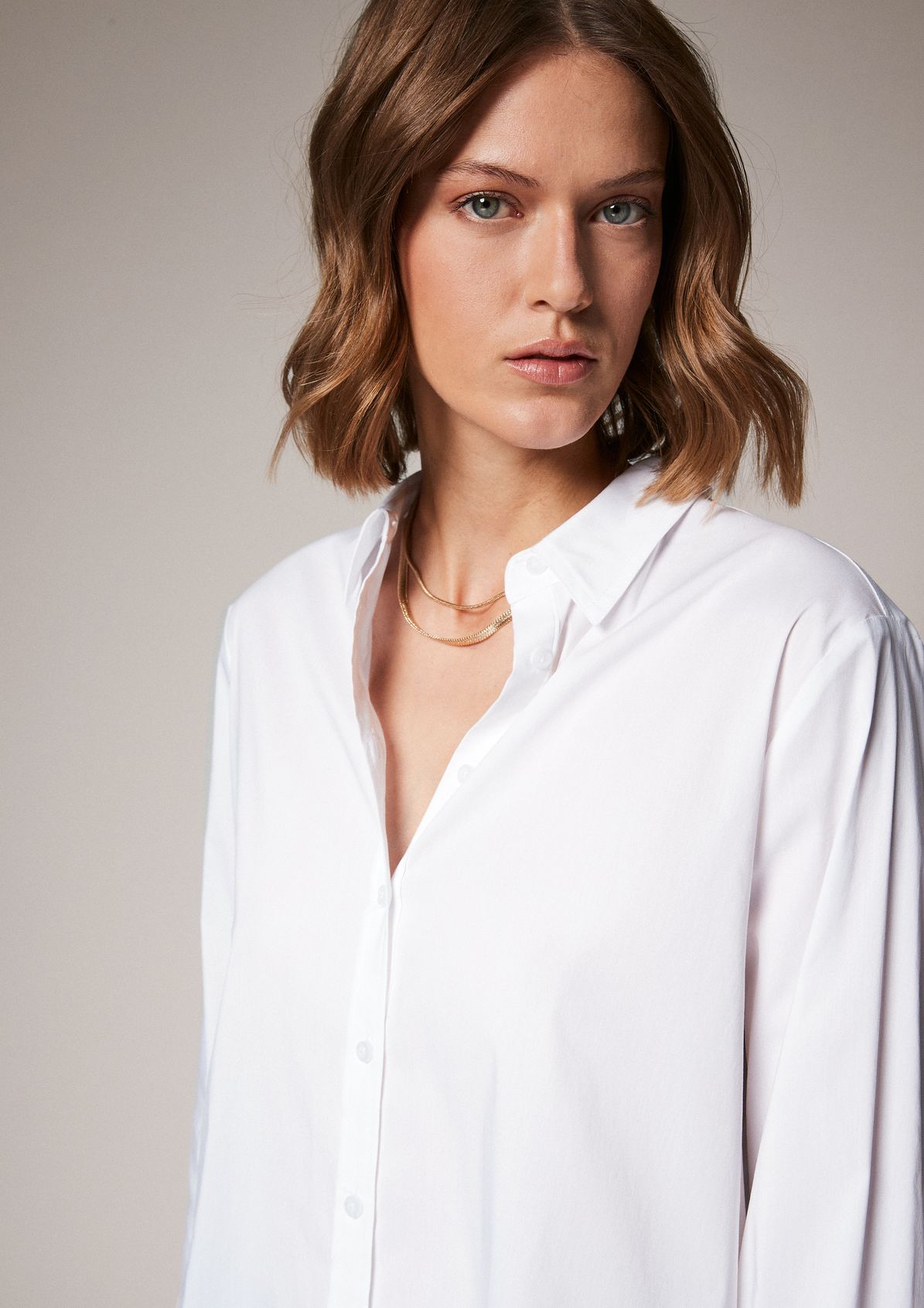 Blouse in a clean look from comma