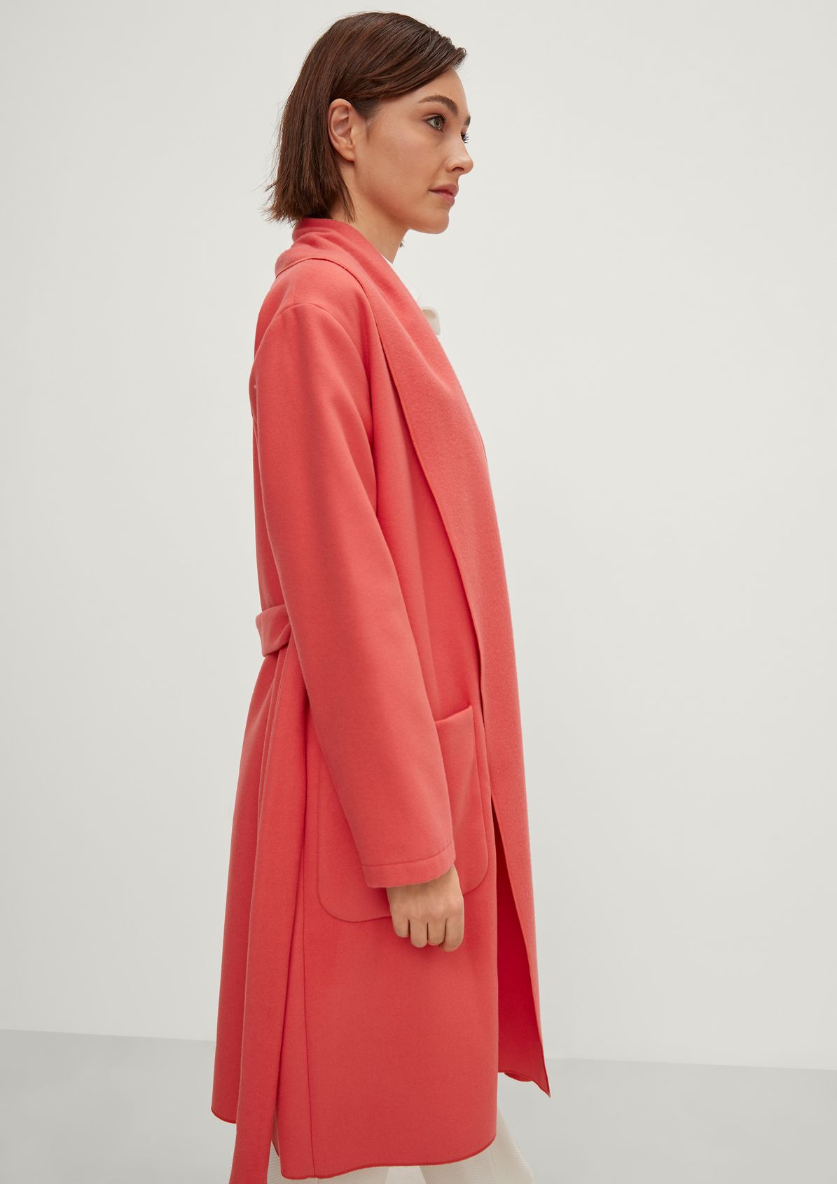 Viscose blend coat from comma