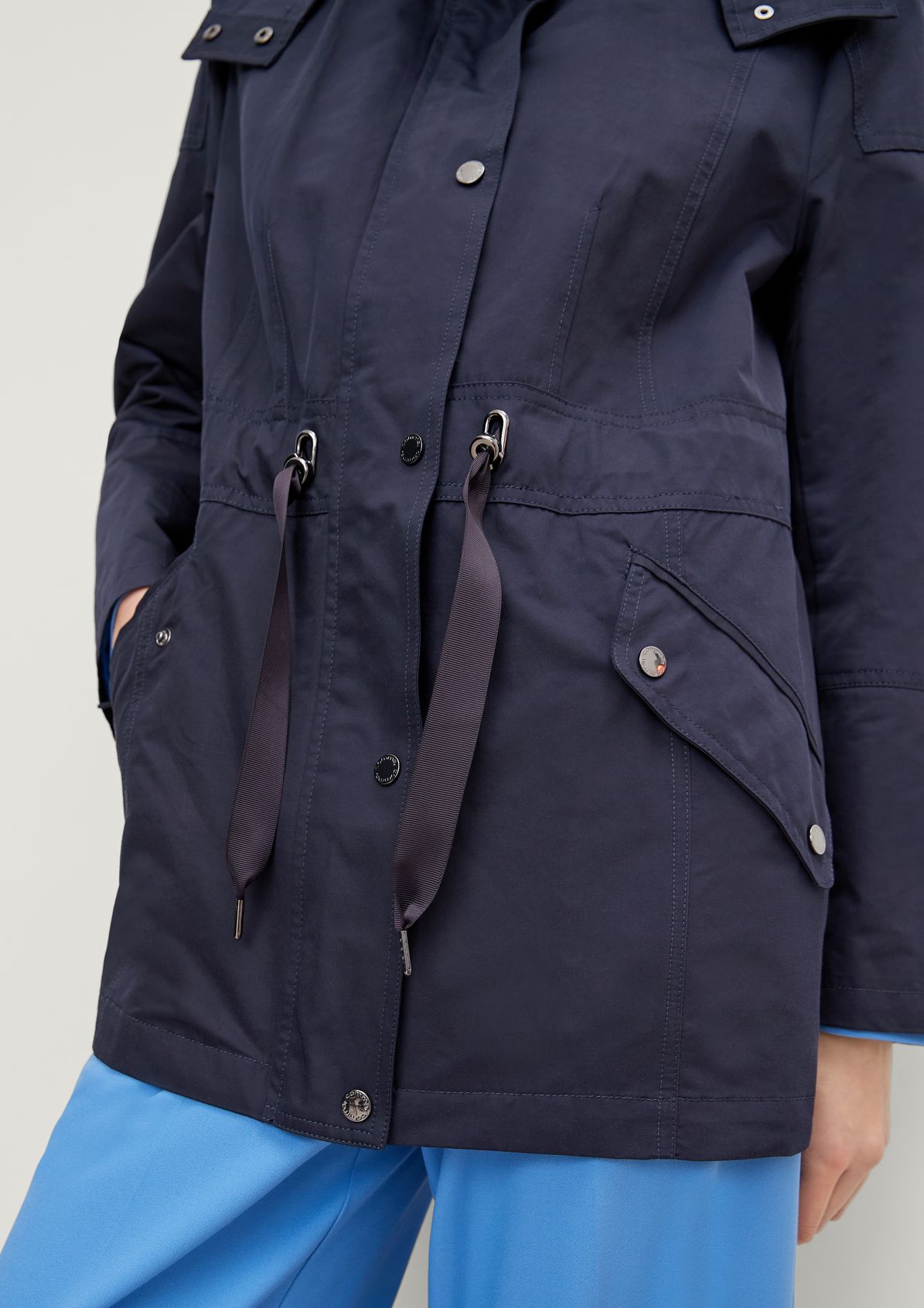 Short parka with a detachable hood from comma