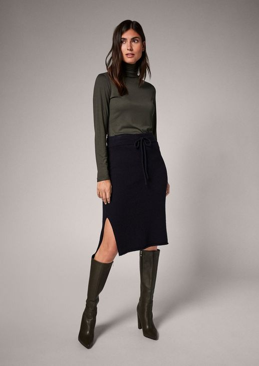 Regular: skirt with a side slit from comma