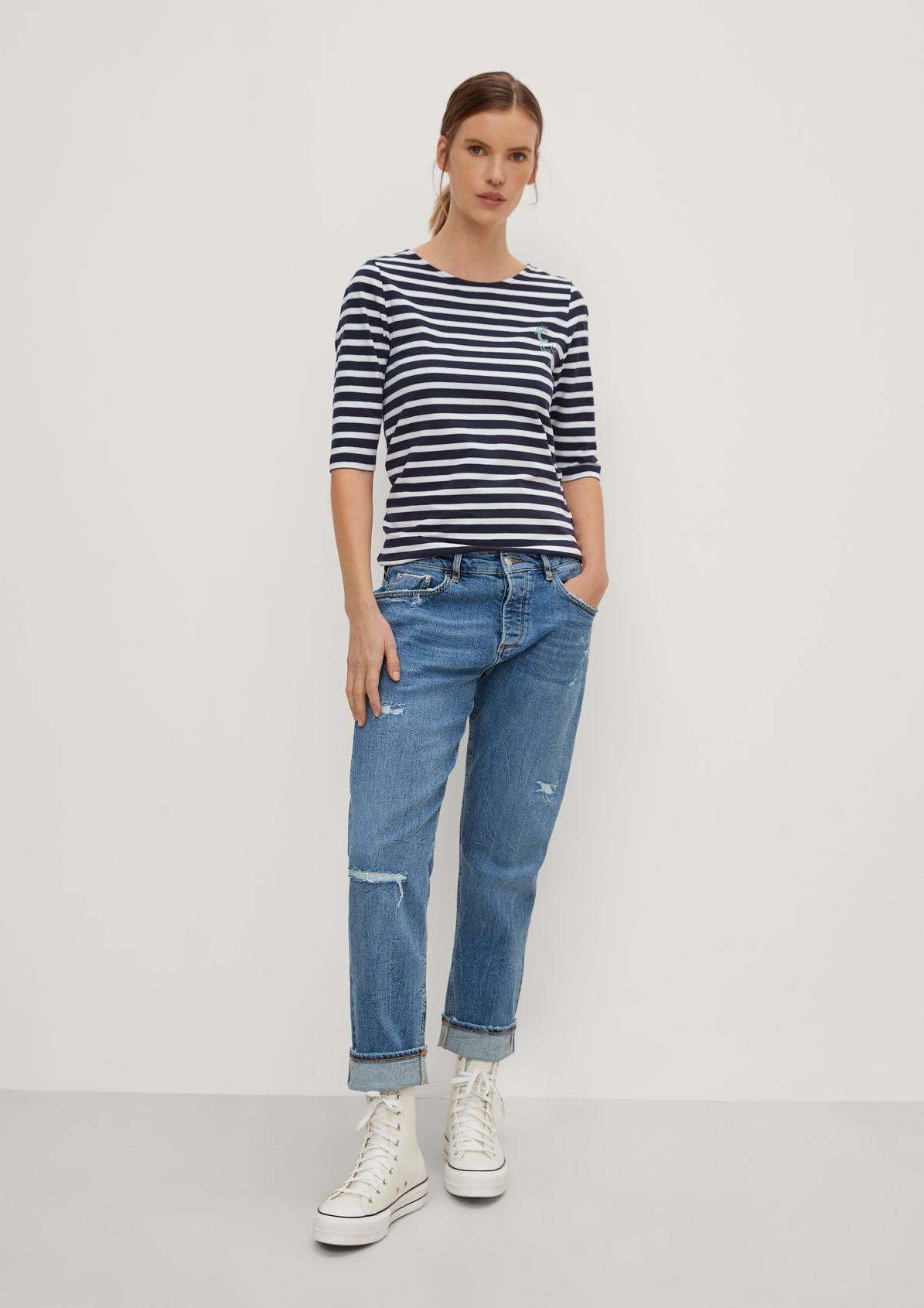 Regular: Jeans with distressed details from comma