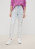 Relaxed: pale jeans with zip details from comma