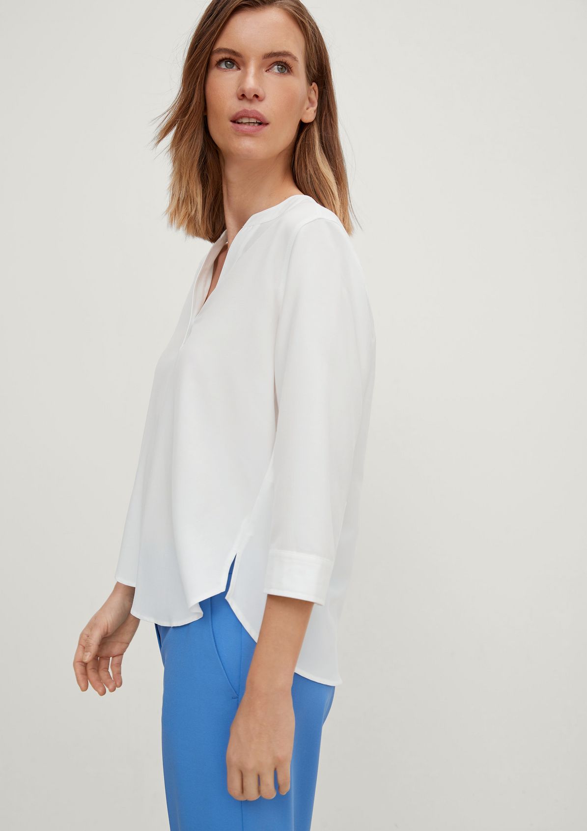Blouse with a notch neckline from comma