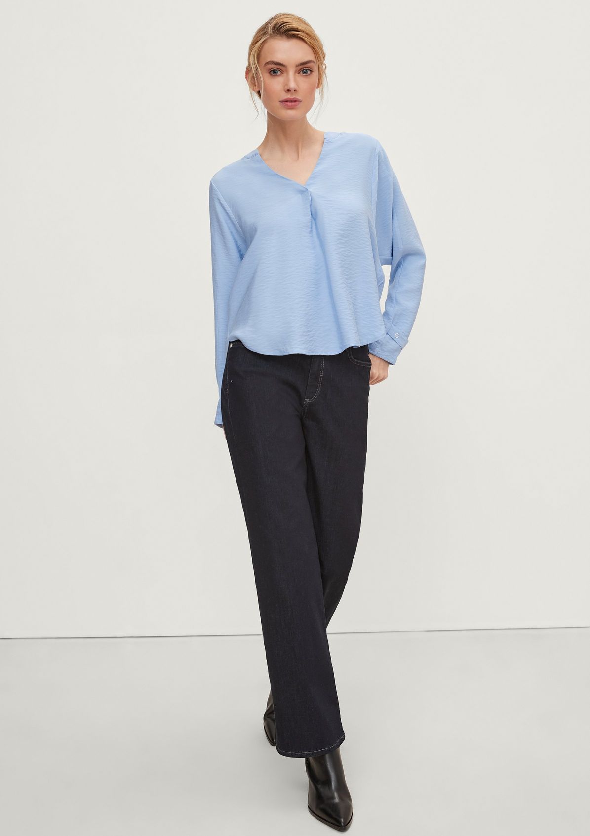 Breezy top in a viscose blend from comma