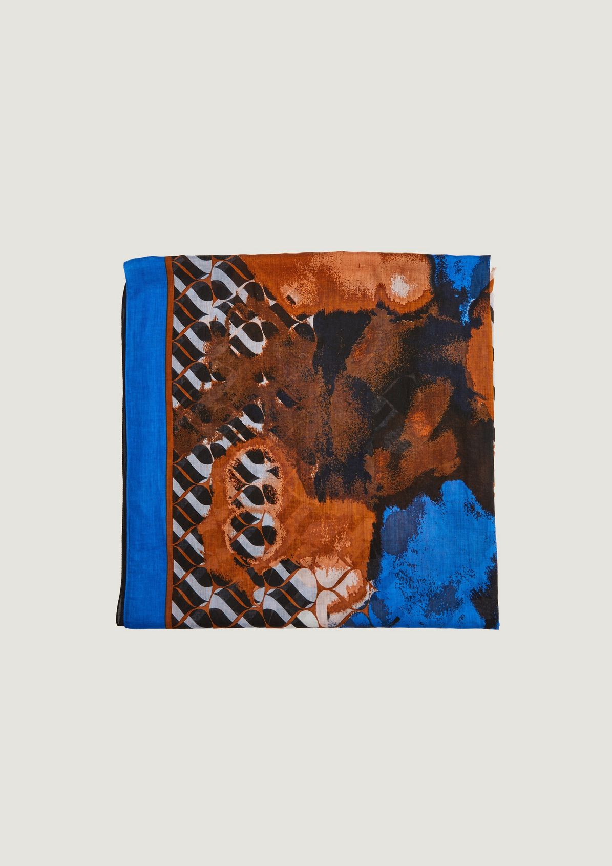 Scarf from comma