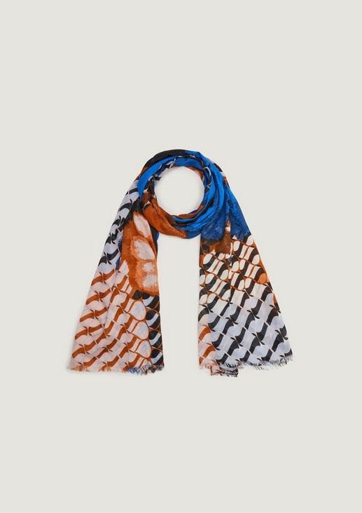 Scarf with an all-over pattern from comma