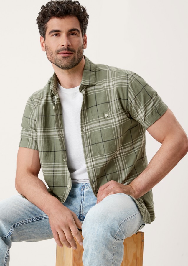 Hommes Chemises | Regular : chemise à manches courtes dotée d'un col requin - QZ13516