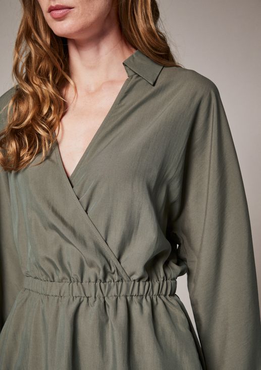 Blouse with a cache coeur neckline from comma
