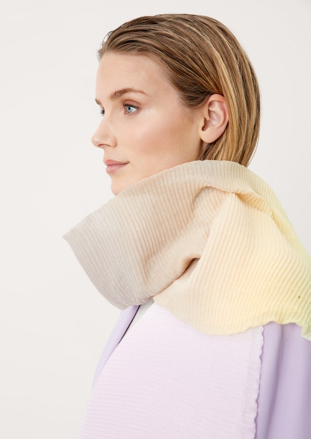 Women Scarves | Pleated scarf with colour graduation - QH35836