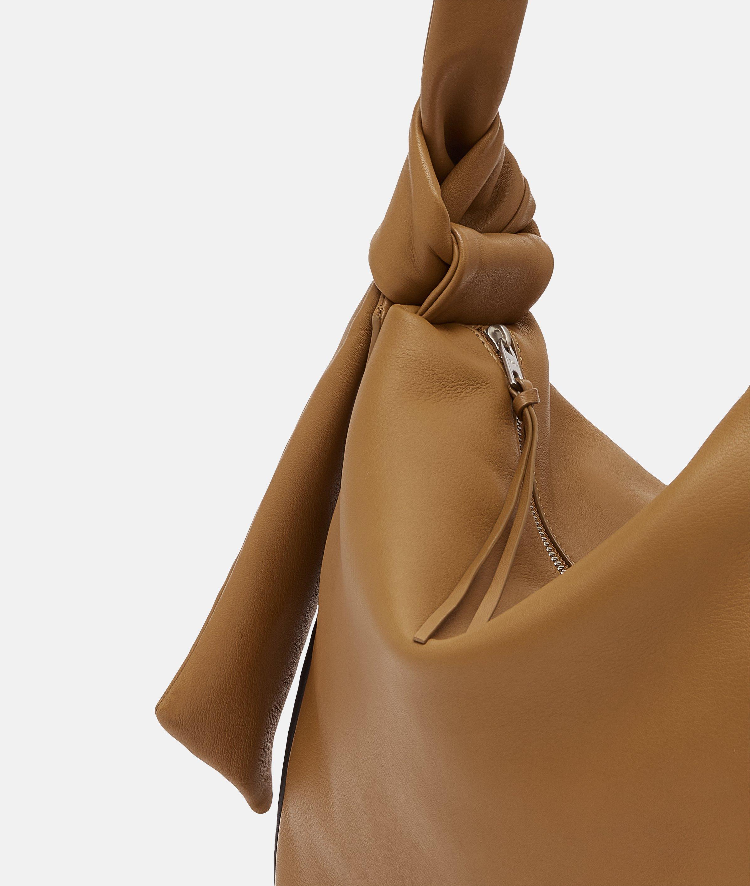 Erin Hobo L