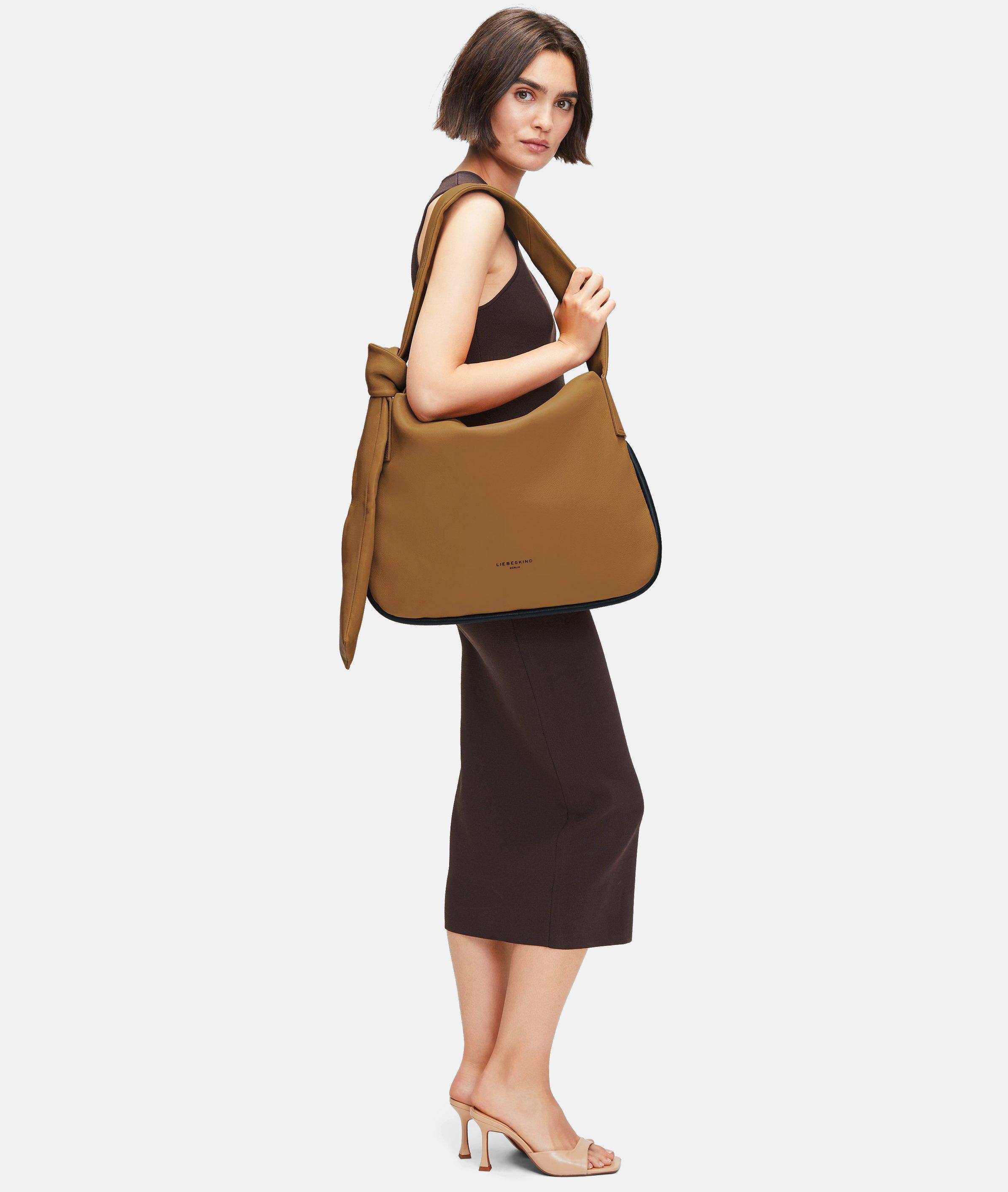 Erin Hobo L