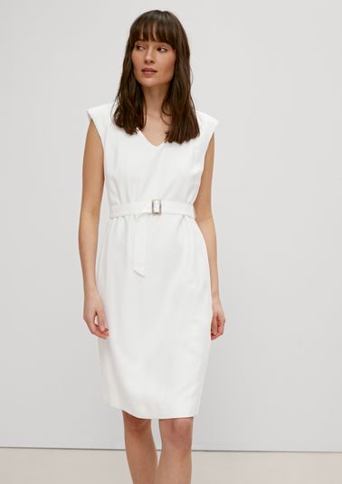 Sheath dress with a belt from comma