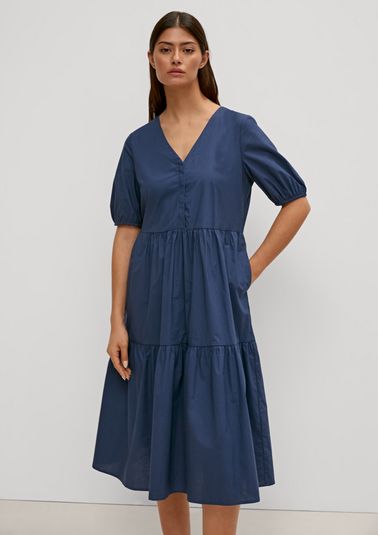 Tiered dress with a V-neckline from comma