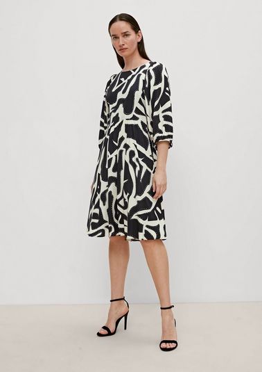 Viscose dress with balloon sleeves from comma