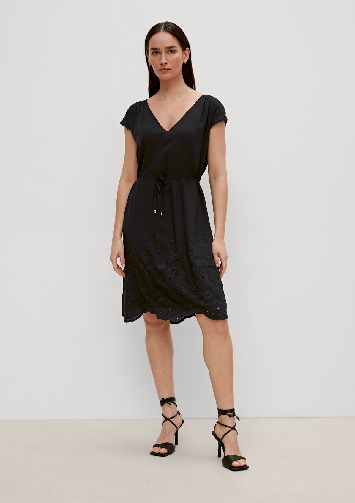 Dress with a double drawstring from comma