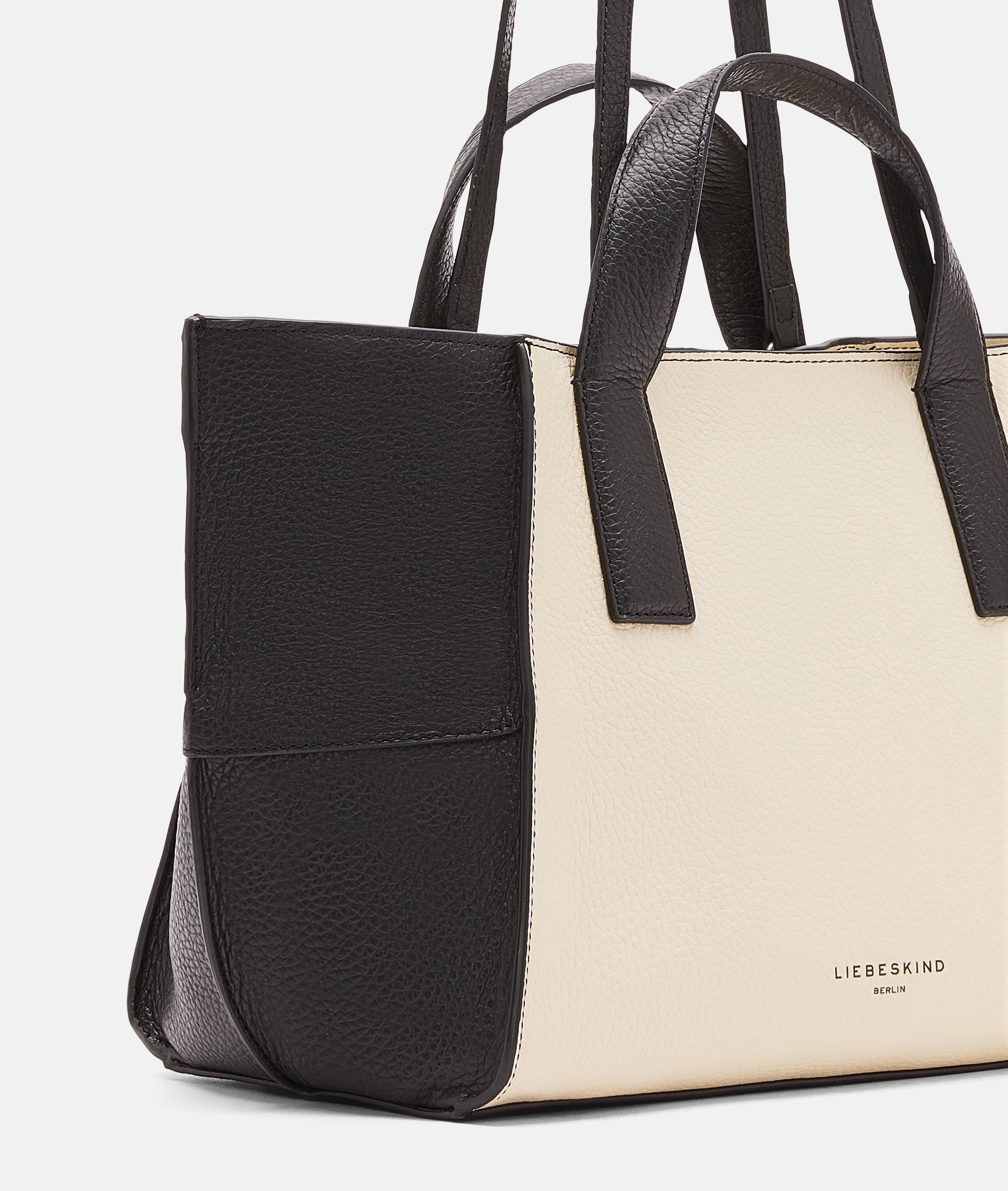 Mia Satchel L